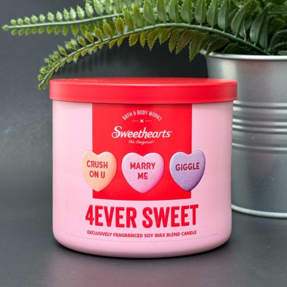 BBW 4ever Sweet Bath & Body Works x Sweethearts 3 Wick Candle - Picture 1 of 10